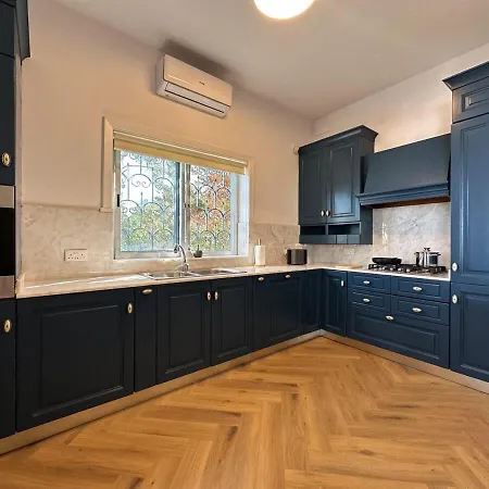 With Views Parking Ac *