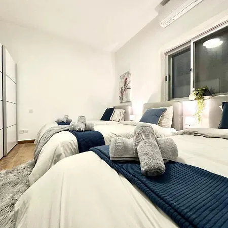 With Views Parking Ac *