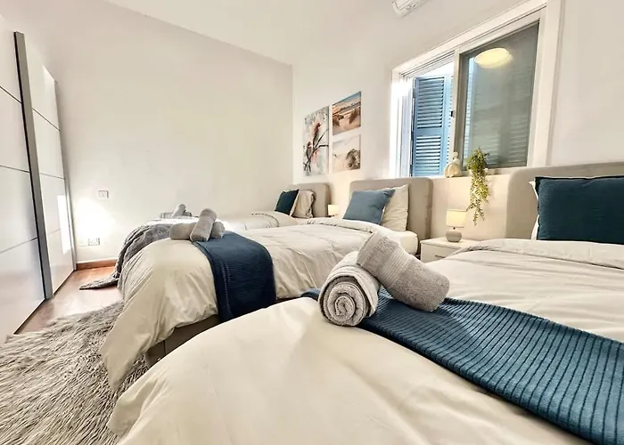 With Views Parking Ac Villa *