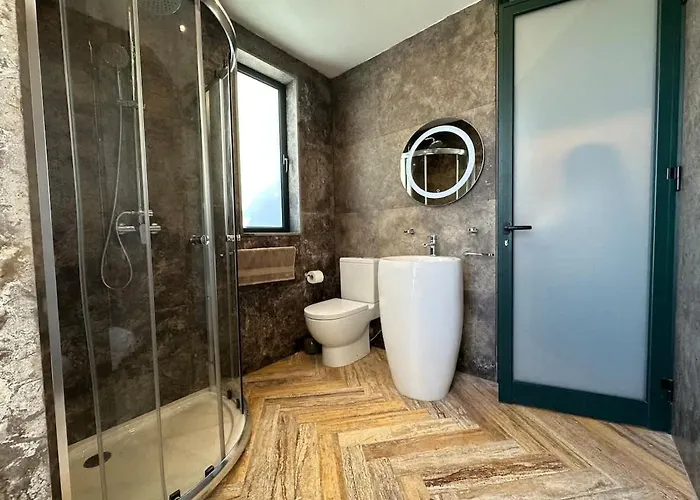 With Views Parking Ac Vilă