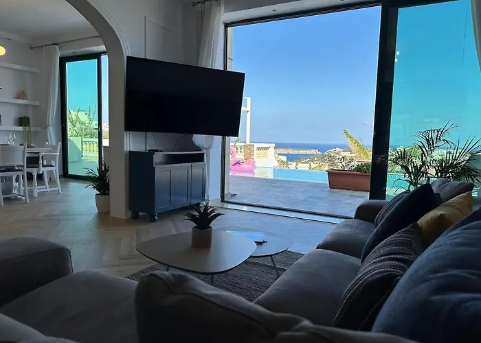 With Views Parking Ac Villa *