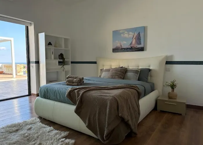 Villa With Views Parking Ac *