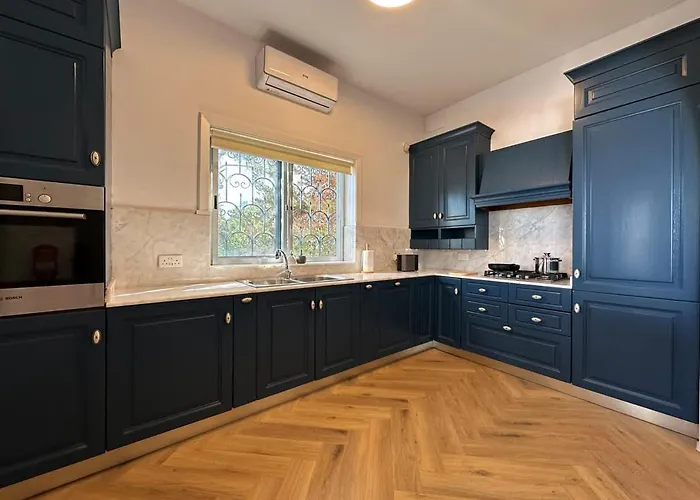 With Views Parking Ac *